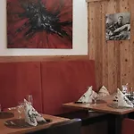 Spoel Restaurant Hotel *
