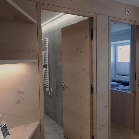 Spoel Restaurant * زيرنيز